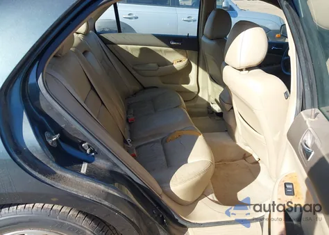 2005 Honda Accord 2.4 Ex z USA, uszkodzony, nr VIN 1HGCM56805A071326